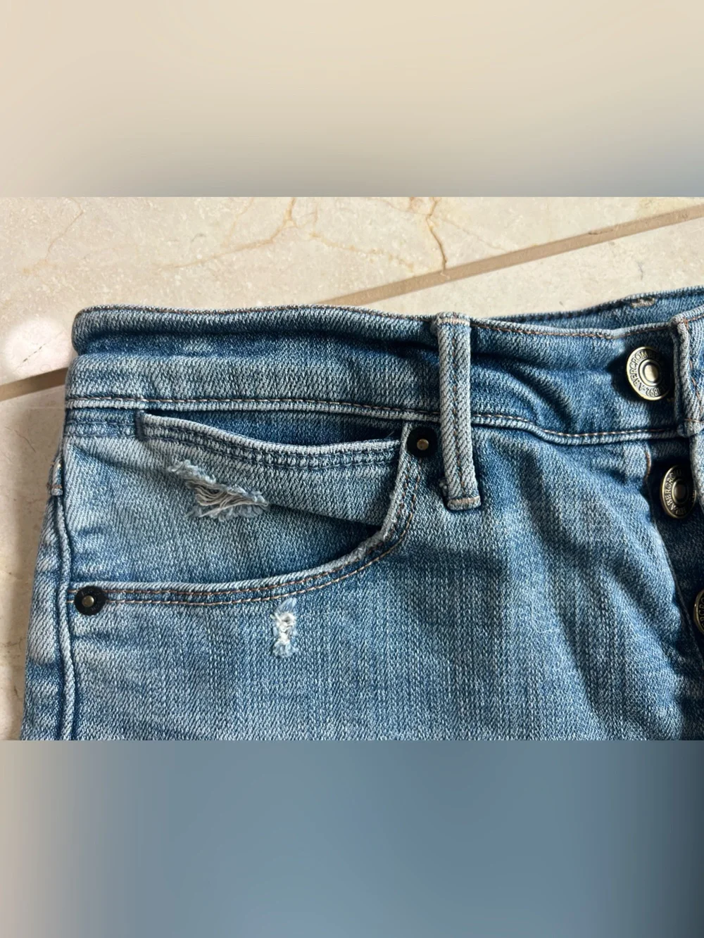 Abercrombie & Fitch Distressed Denim Cutoff Shorts Medium Wash Button Size 27